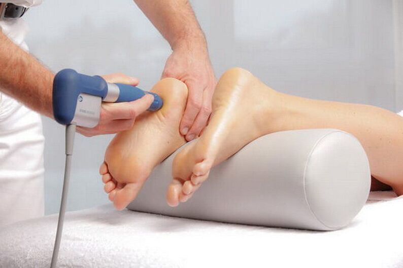 Przeprowadzanie terapii falą uderzeniową